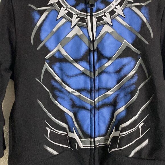 NWT- Marvel- Black panther zip up hoodie- Size 18months - Picture 2 of 5
